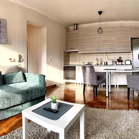 Sunkissed Apartment Belgrad Exteriör bild